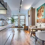 Canalview Luxury Apartment *