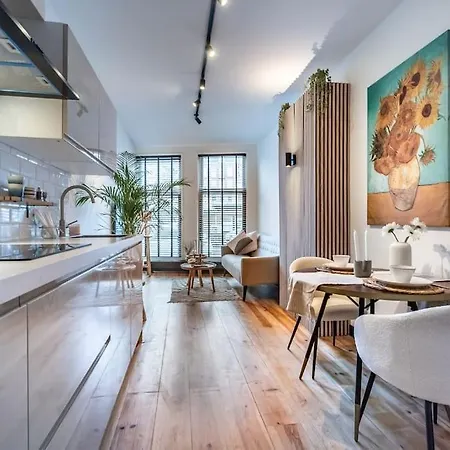 Canalview Luxury Apartment *